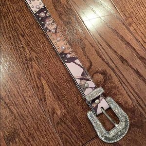Nocona girls jeweled pink and camo belt.